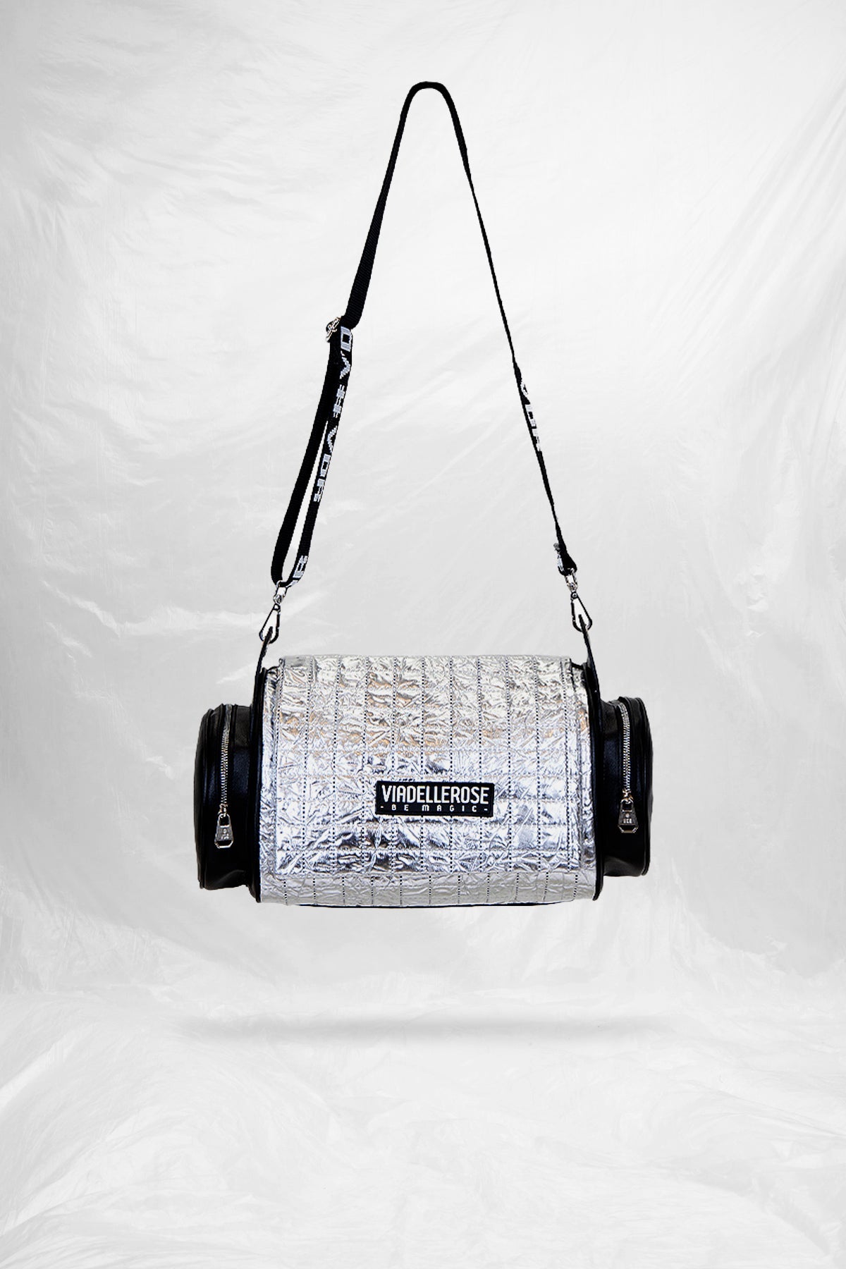 Silver Bag Stereo3